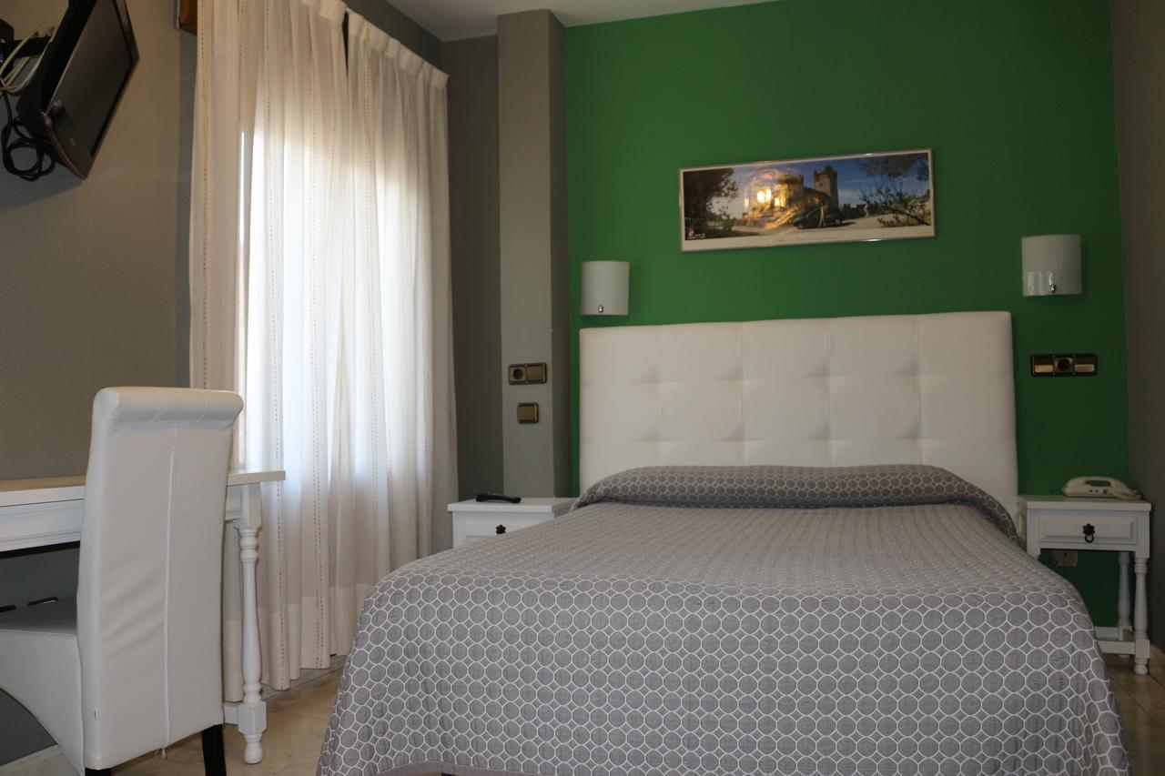 Hostal Don Jaime II Segovia Exterior photo