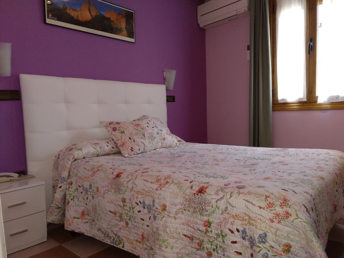 Hostal Don Jaime II Segovia Exterior photo