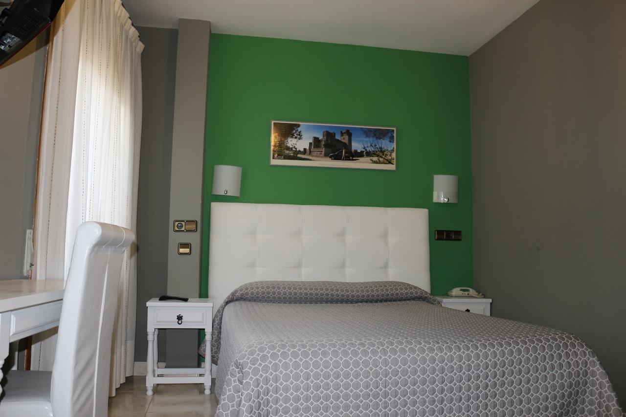 Hostal Don Jaime II Segovia Exterior photo