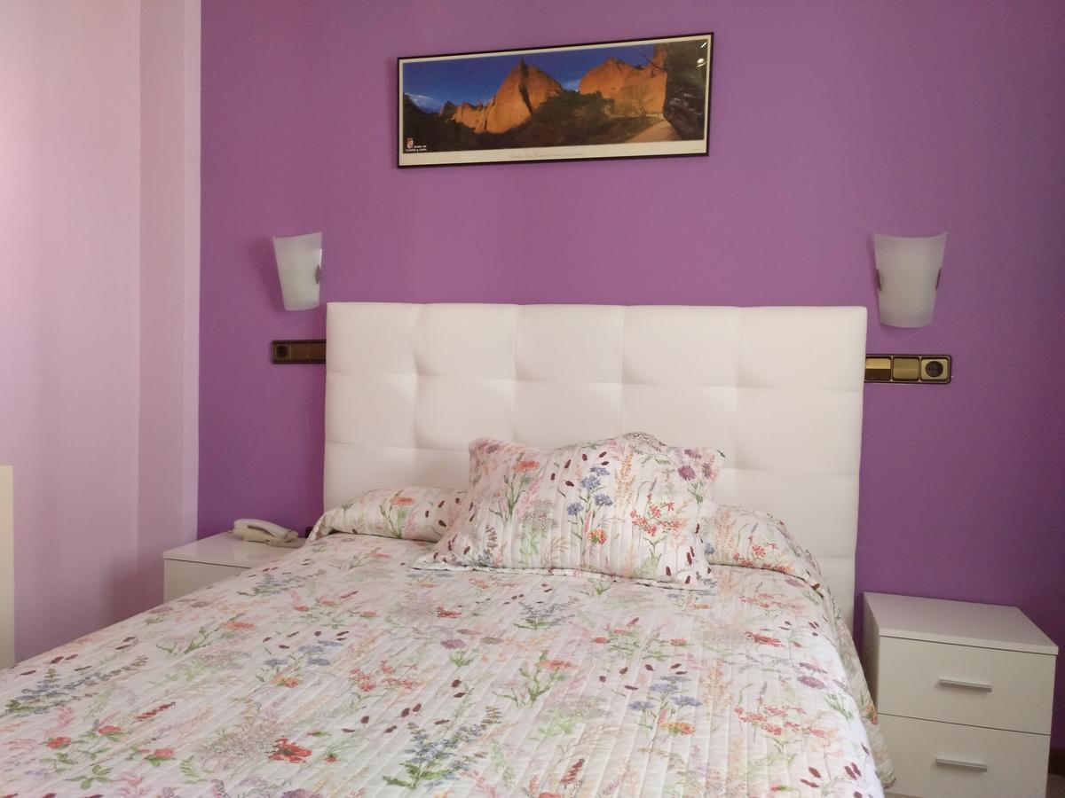 Hostal Don Jaime II Segovia Exterior photo